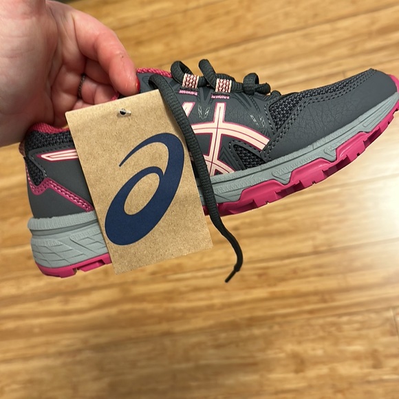 Asics kids sneakers size 2 - Picture 4 of 4